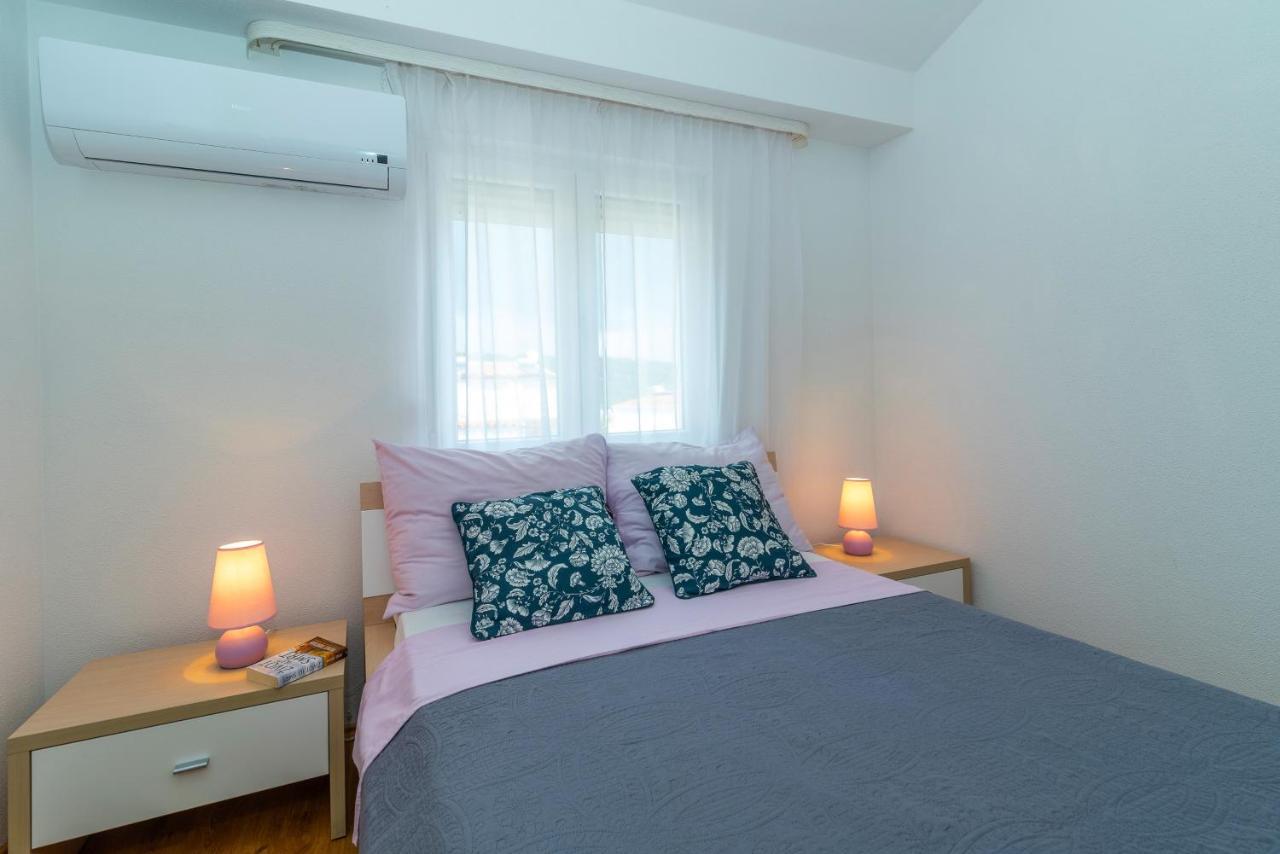 Apartment Angela Trogir Exterior photo
