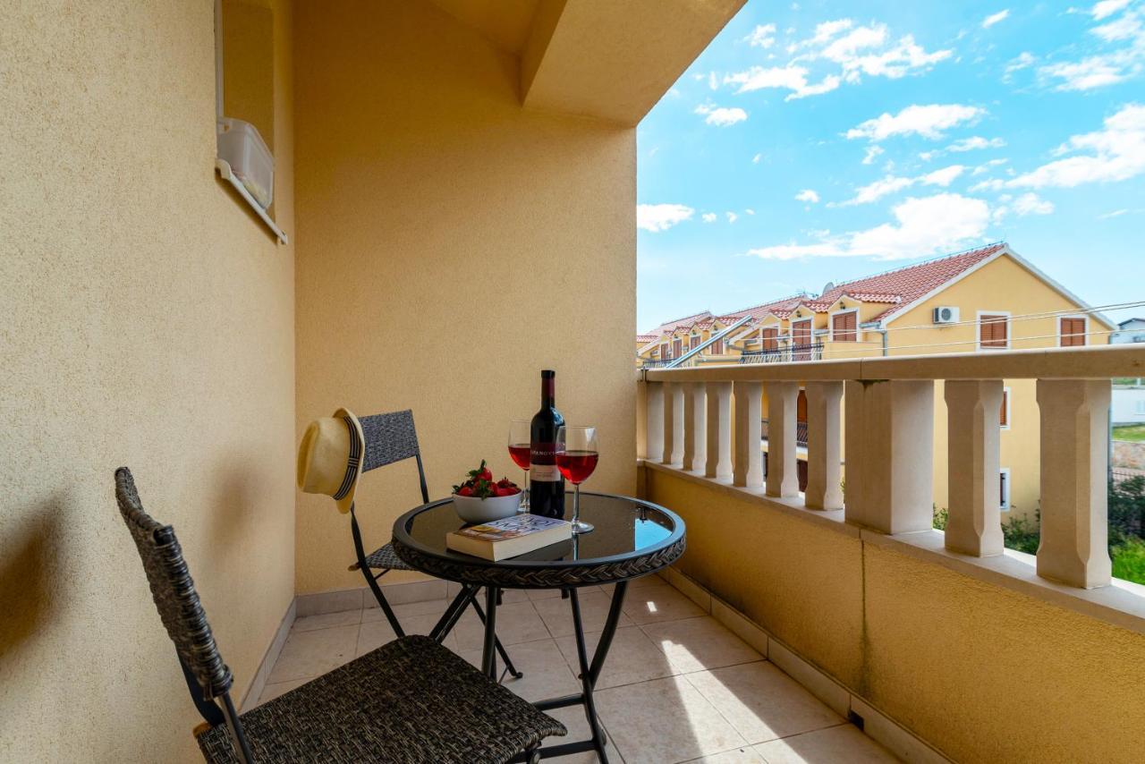 Apartment Angela Trogir Exterior photo